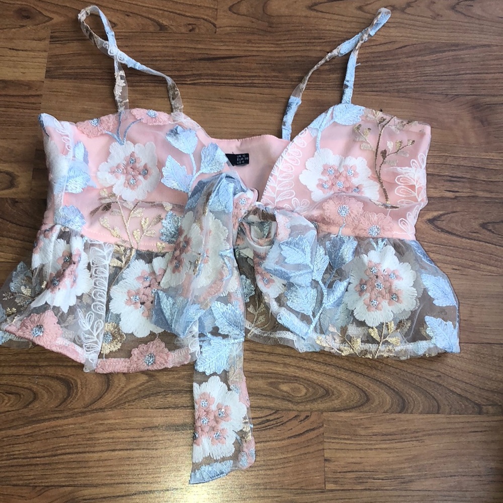 emily ruffle embroidered tie front crop